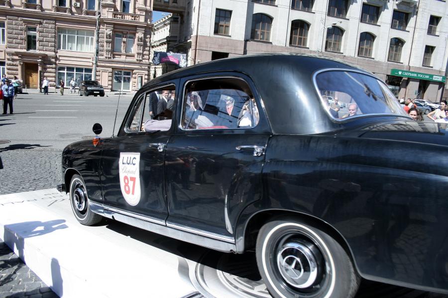  Mercedes-Benz 180 Ponton 1953 года  (фото 3 из 8)